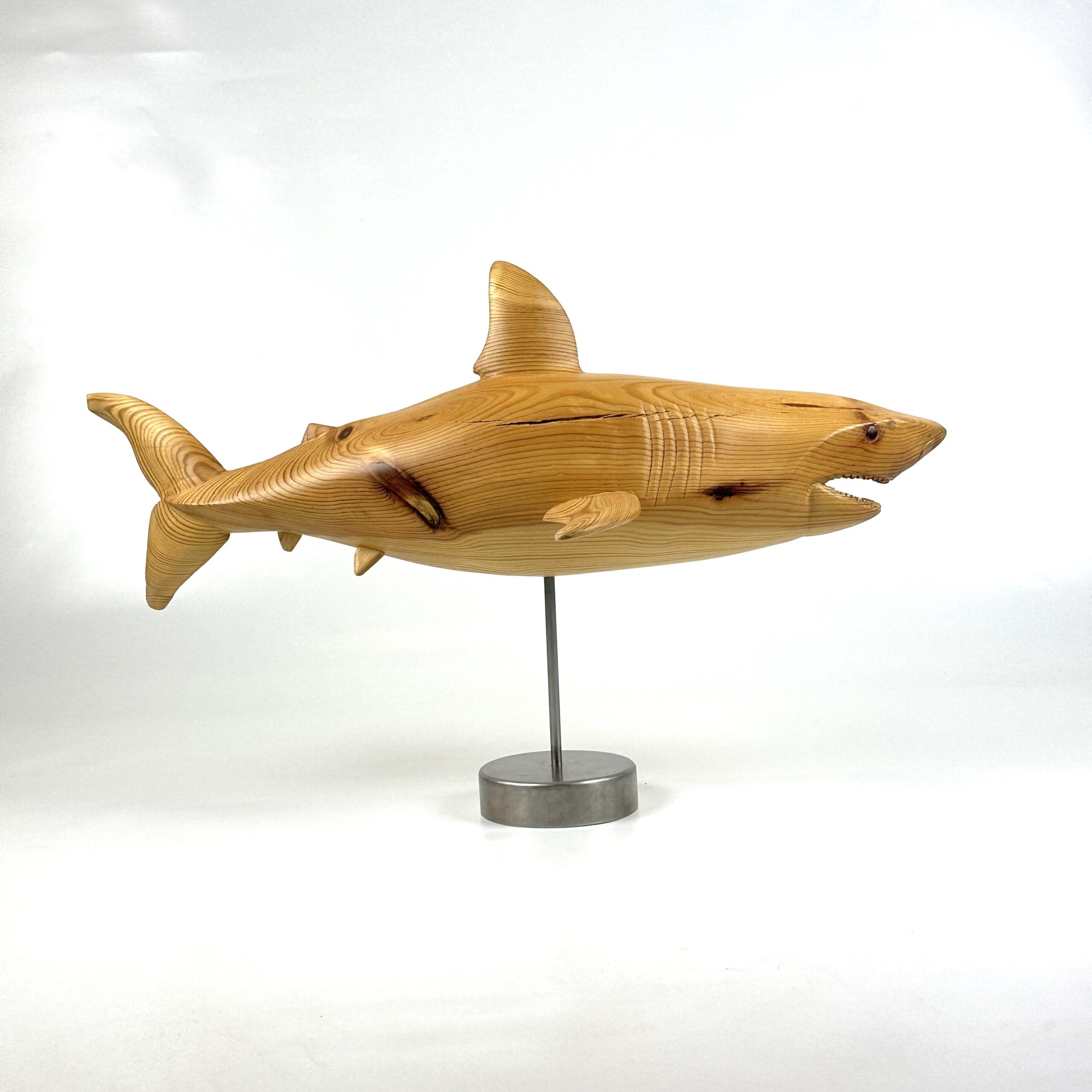 Escultura tiburón 58 cm - Imagen 3