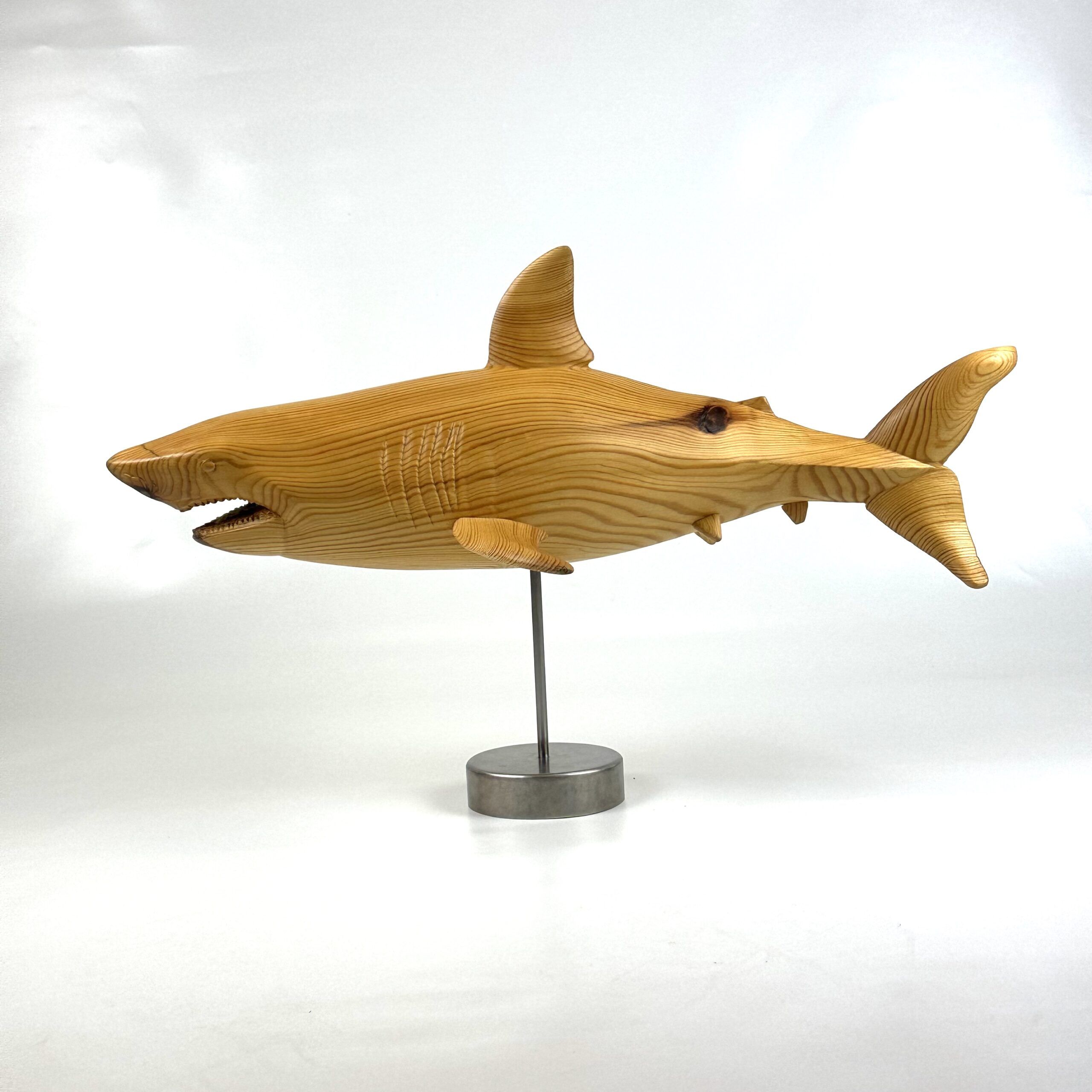 Escultura tiburón 58 cm - Imagen 6